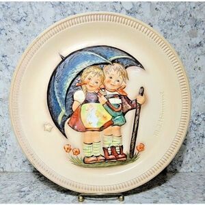 Hummel Stormy Weather 1st Ed Anniversary‎ 10" Plate in Bas Relief by Goebel 1975